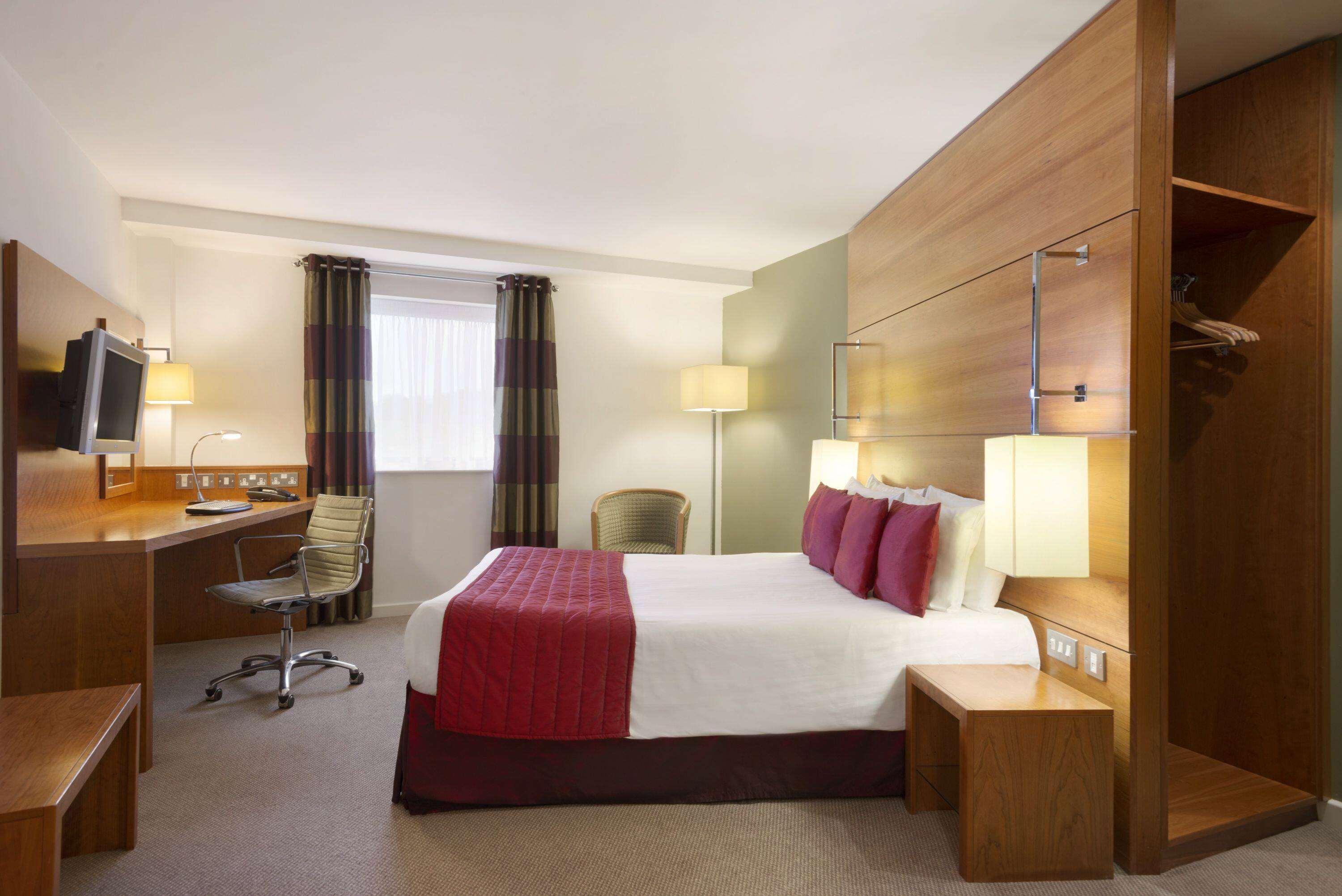 Ramada Plaza Wrexham Hotel Kültér fotó