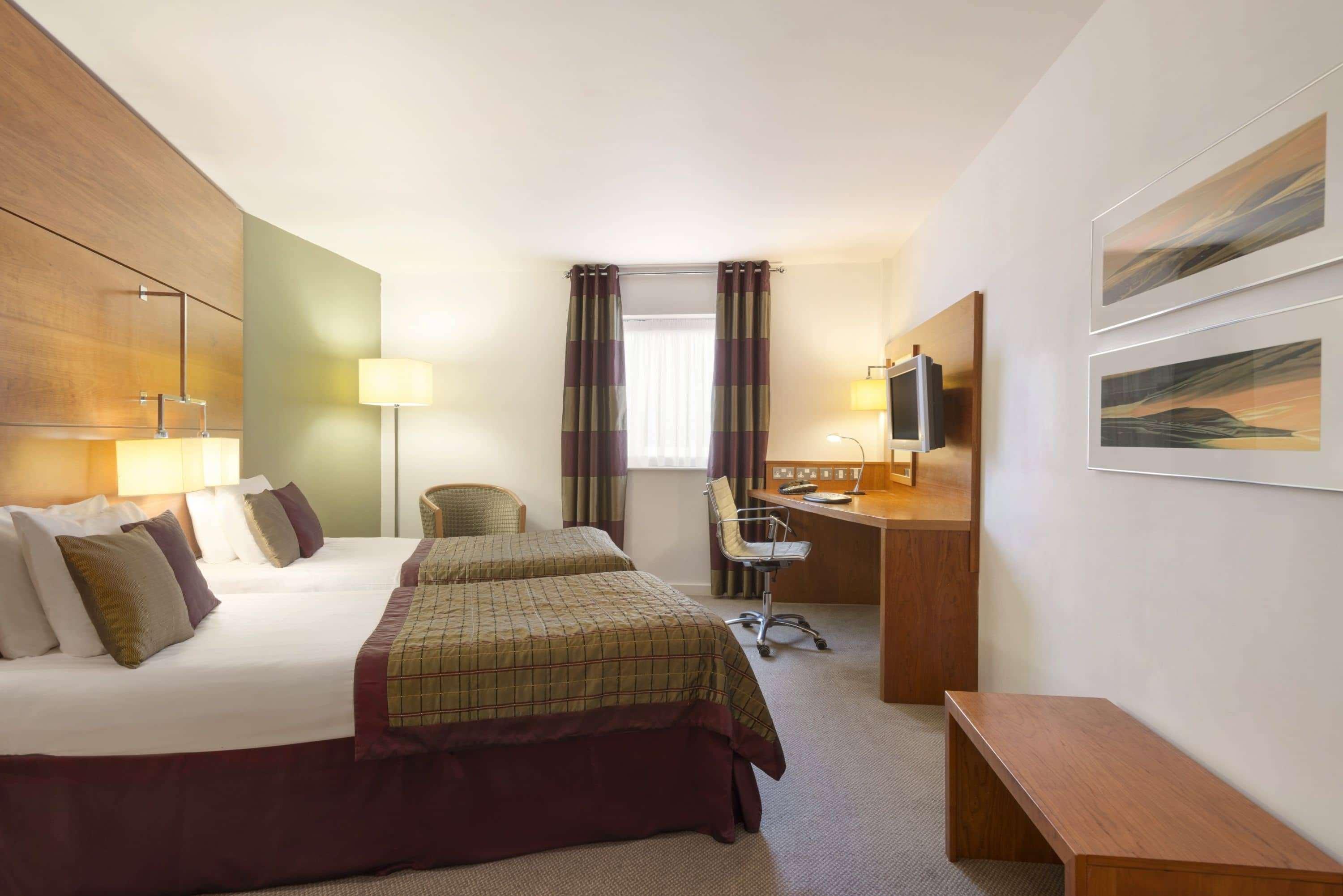 Ramada Plaza Wrexham Hotel Kültér fotó